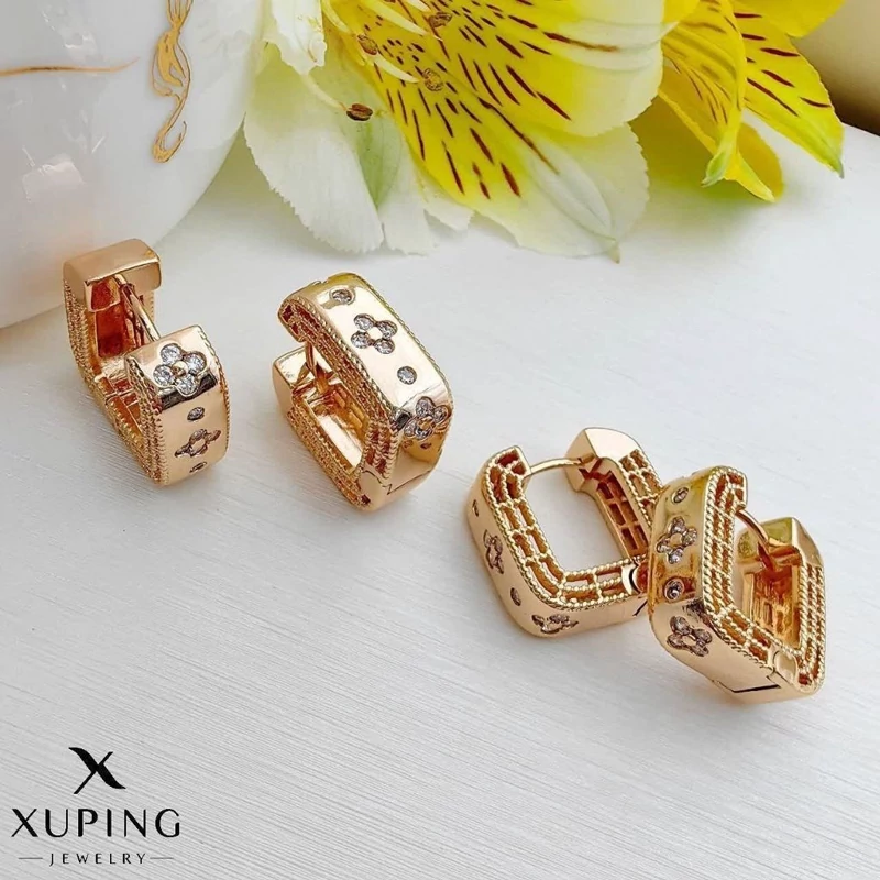 گوشواره گل فول نگین طلایی برند ژوپینگ