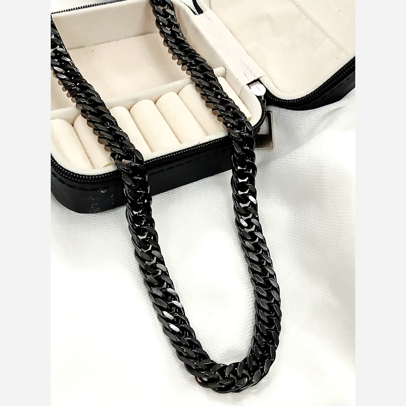 گردنبند مردانه مدل کارتیه Cartier سیاه  قلم جنس استیل عیار 316 رنگ کاملا ثابت کد ztk (پس کرایه)