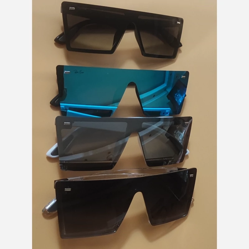 عینک آفتابی ریبن مدل 9020 اسپرت با فریم کائوچویی مشکی و لنز جیوه ای UV400