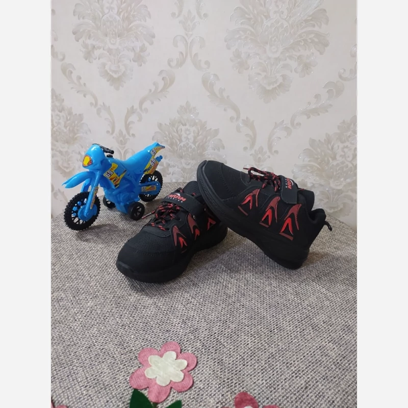 کفش کتونی سایز بزرگ پا مردانه مدل سالامون سایز45تا47