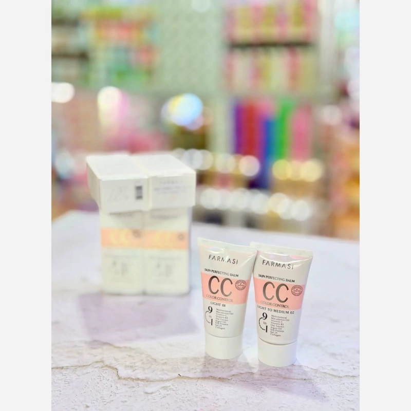 کرم پودر سی سی شماره 2 لایت تو مدیوم مناسب پوست چرب و مختلط ( 50 ML ) 