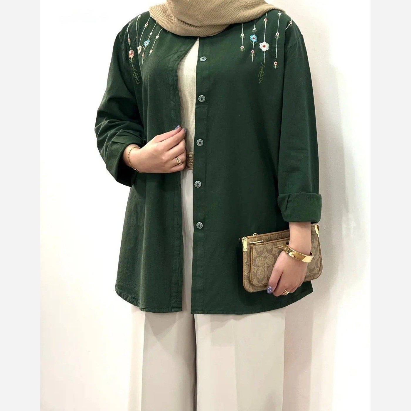 مانتو زنانه هلیا(قبل از ثبت سفارش موجودی بگیرید)