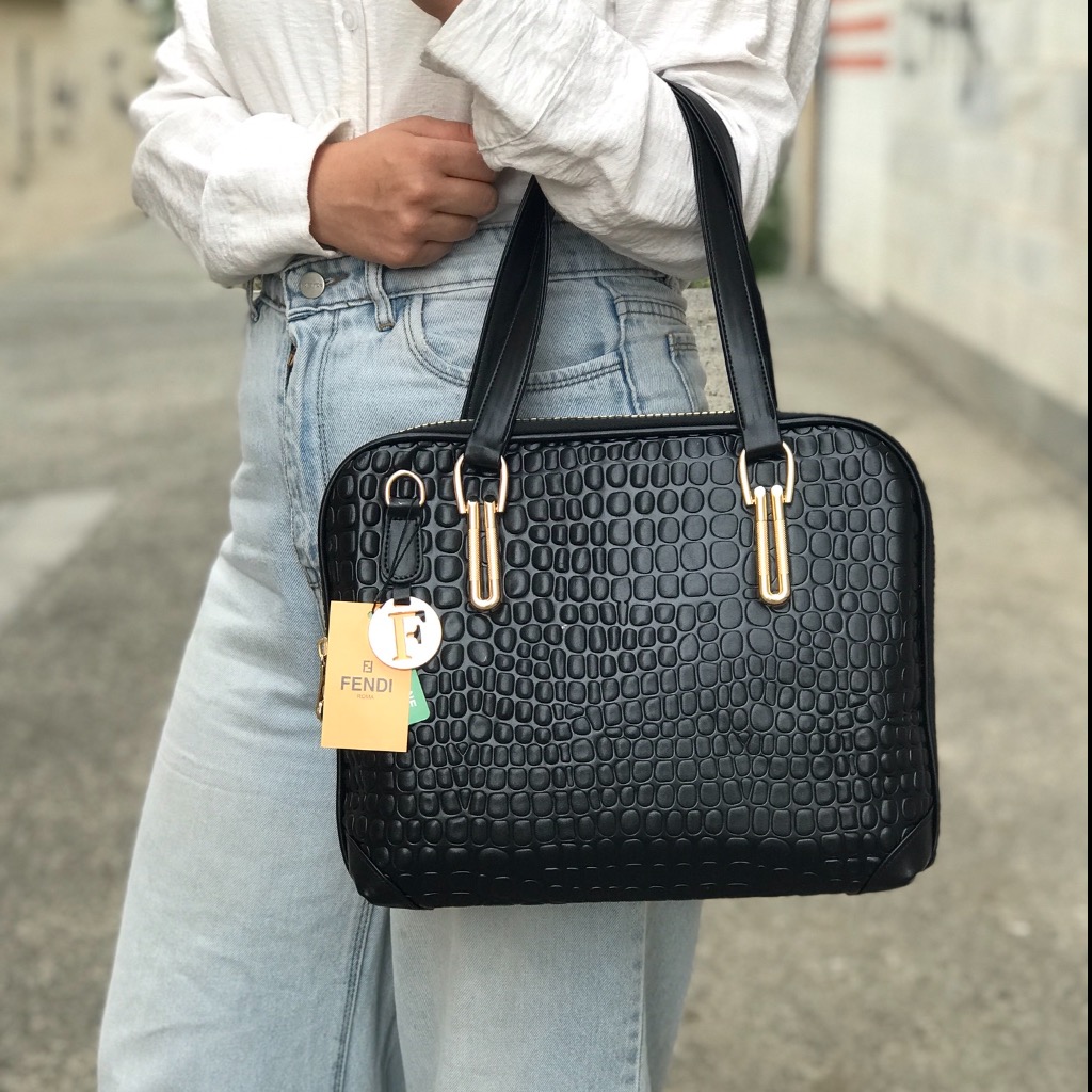 کیف زنانه فندی Fendi لوبیایی کد 1086 وارداتی