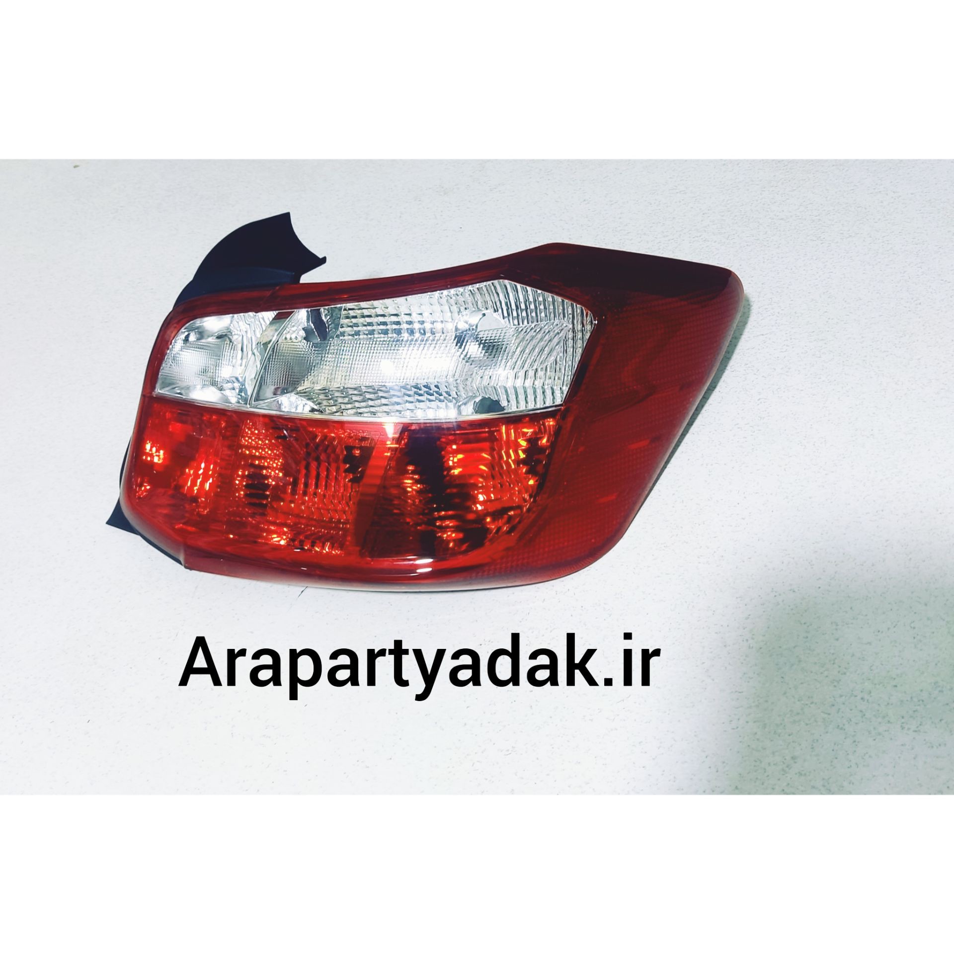 خطر عقب ساینا اس (s)برند برازش راست (شاگرد)