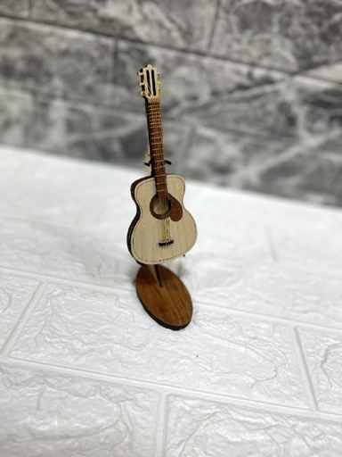 ساز گیتار دکوری (پست پیشتاز پس کرایه)