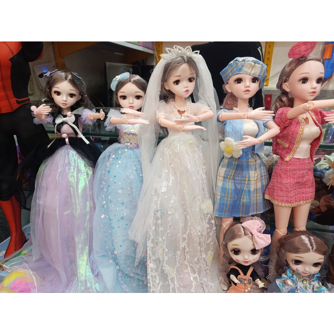 عروسک باربی پرنسس(توضیحات کالا مطالعه شود)