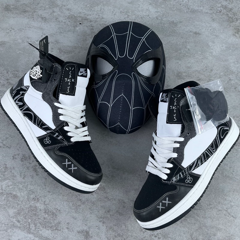 کتونی نایک ترویس نورث مشکی ساقدار nike travis