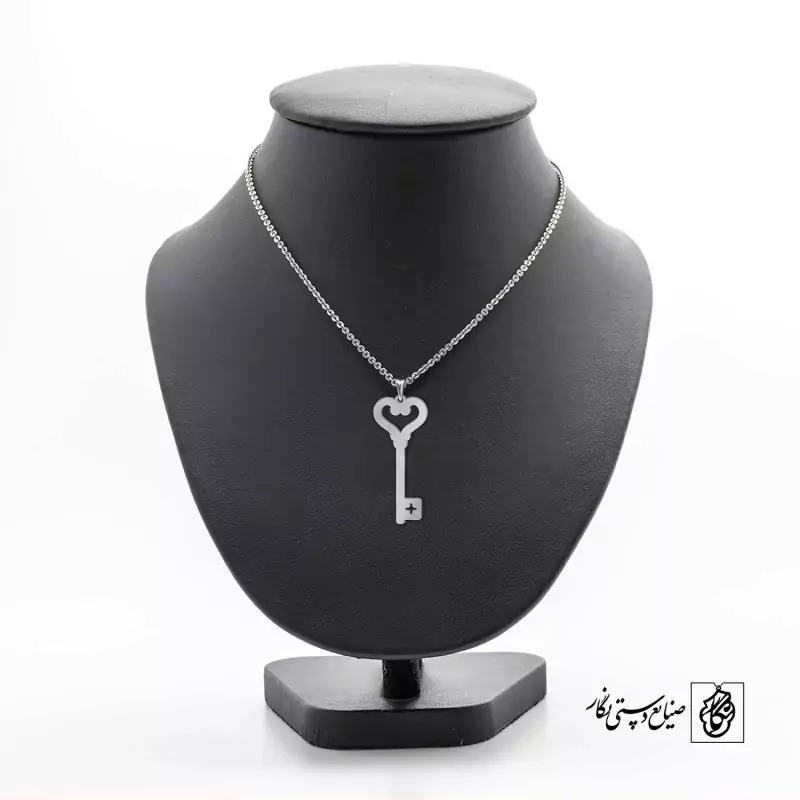 گردنبند کلید قلب کد 40592 (استیل ضدحساسیت) (نیاز به ویرایش)