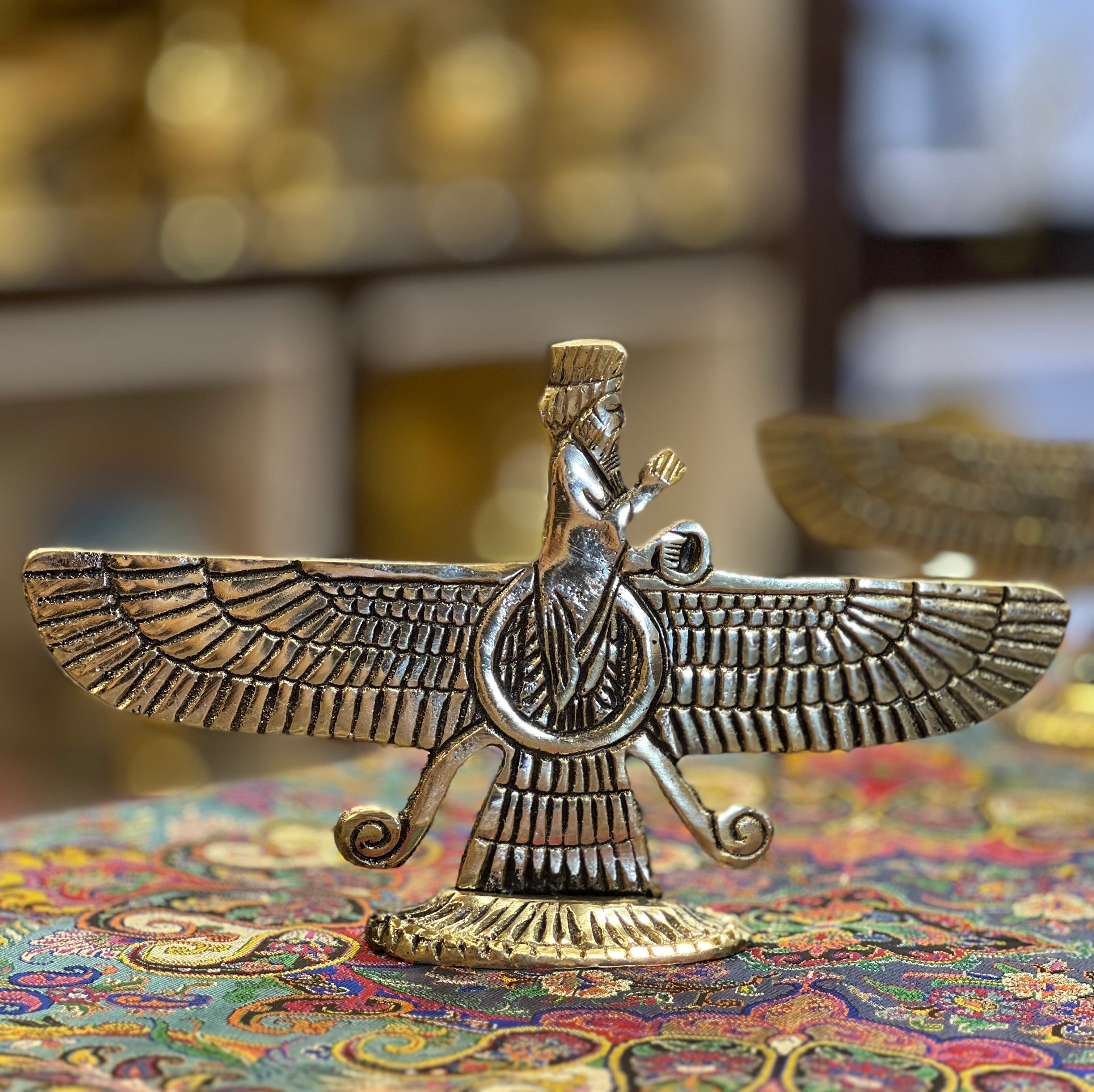 تندیس فروهر برنجی تندیس فروهر برنزی تزیینی دکوری رومیزی بسیار زیبا تندیس برنجی تندیس برنزی با کیفیت بالا و قابل شستشو