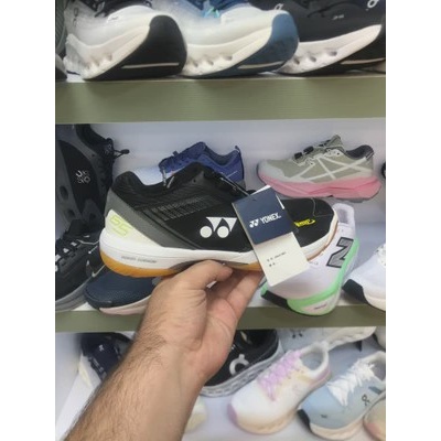 کتونی بدمینتون یونکس سایز 41 تا 45 YONEX BADMINTON