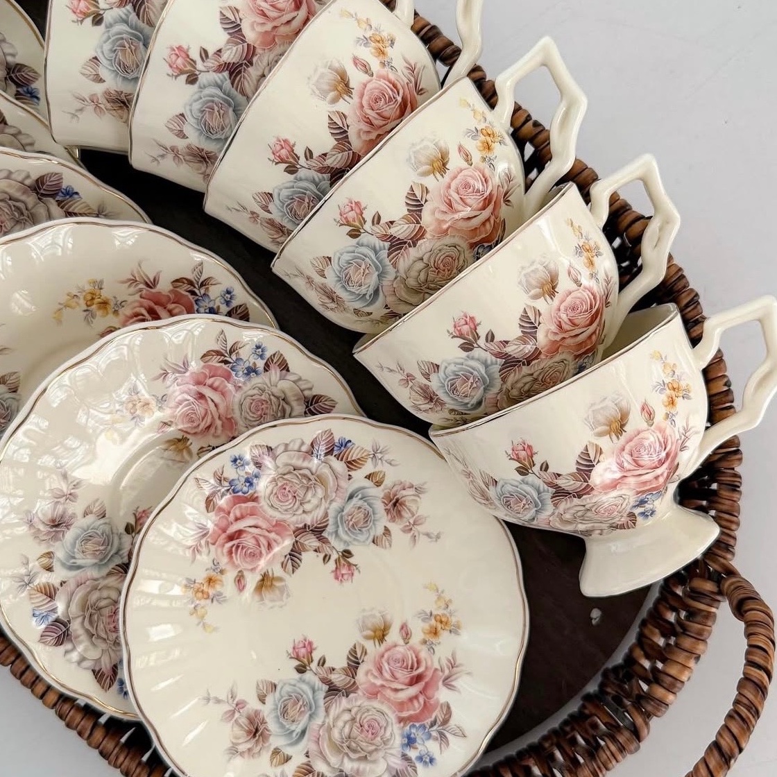 ست فنجان و نعلبکی طرح گل