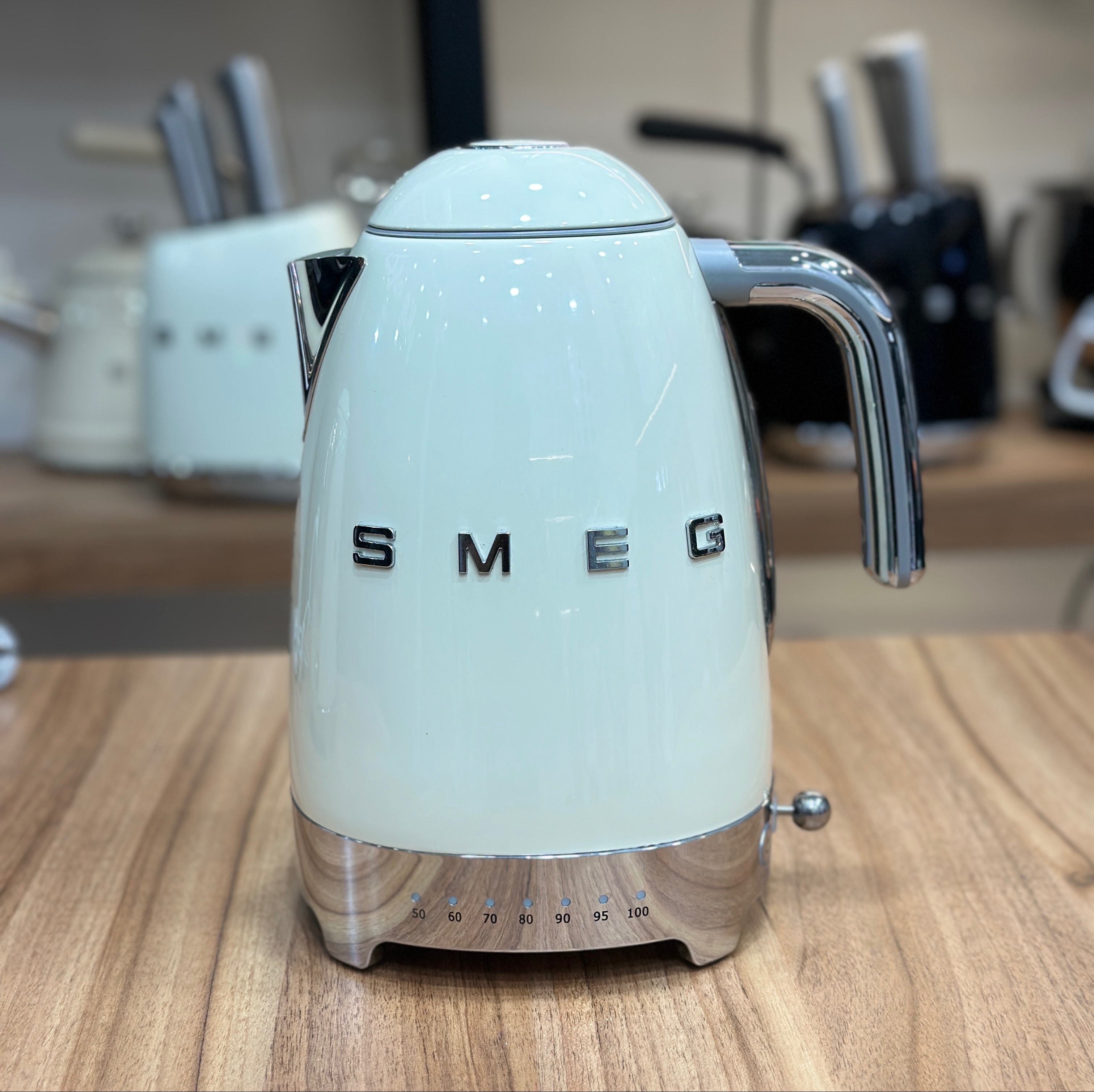 کتری برقی مدرج اسمگ ( SMEG )