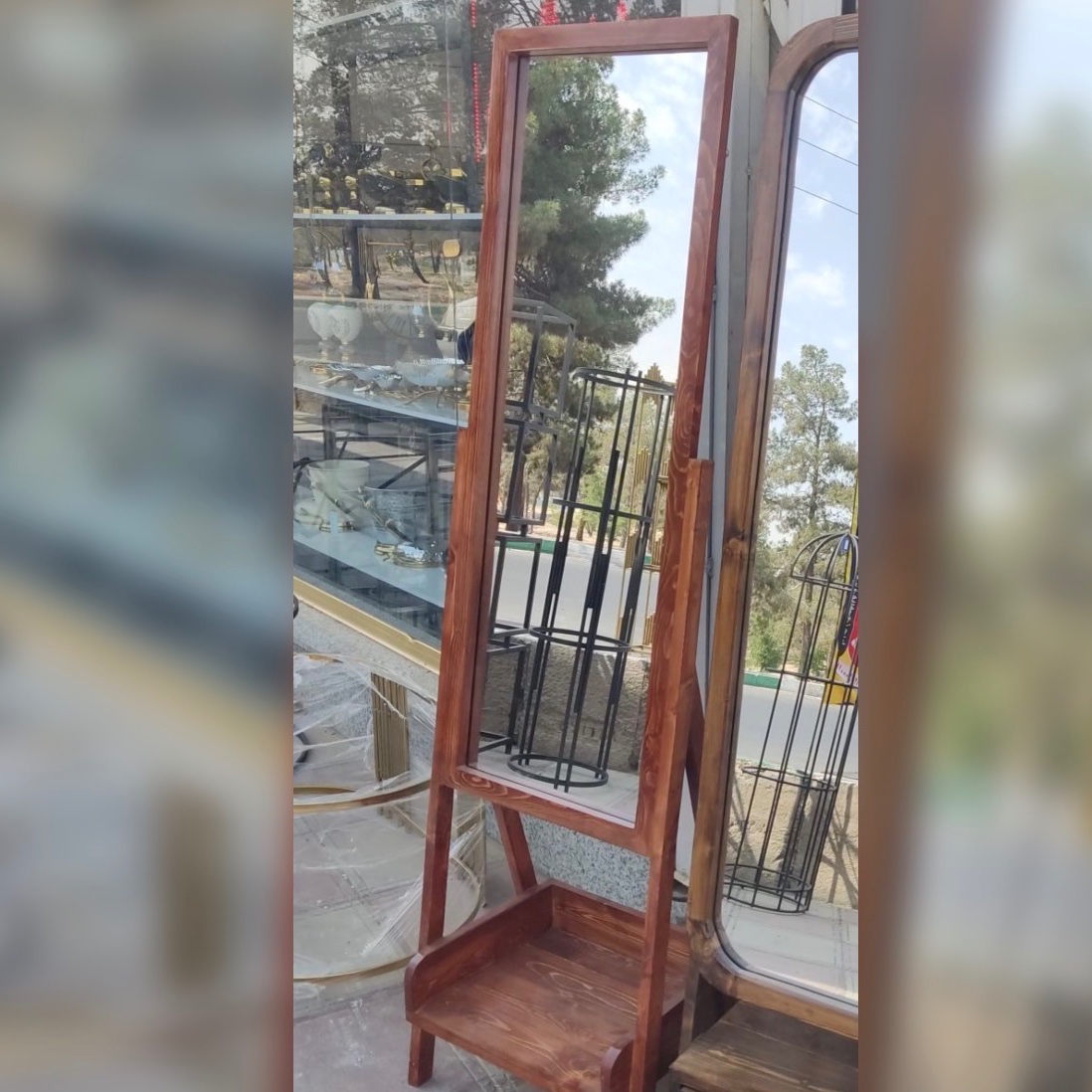 آینه قدی ایستاده چوبی (پس کرایه)