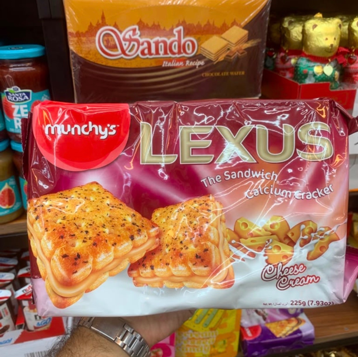 بیسکویت ساندویچی لکسوز Lexus با کرم پنیر Cheese Cream 225 گرم 