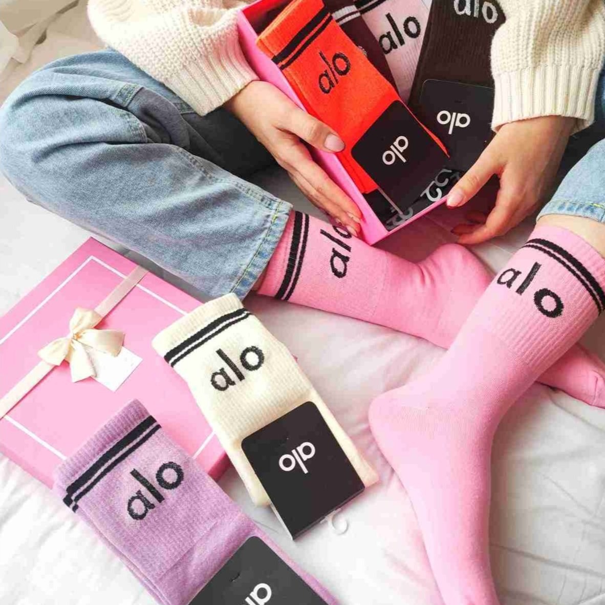 جوراب ساقدار ورزشی زنانه alo