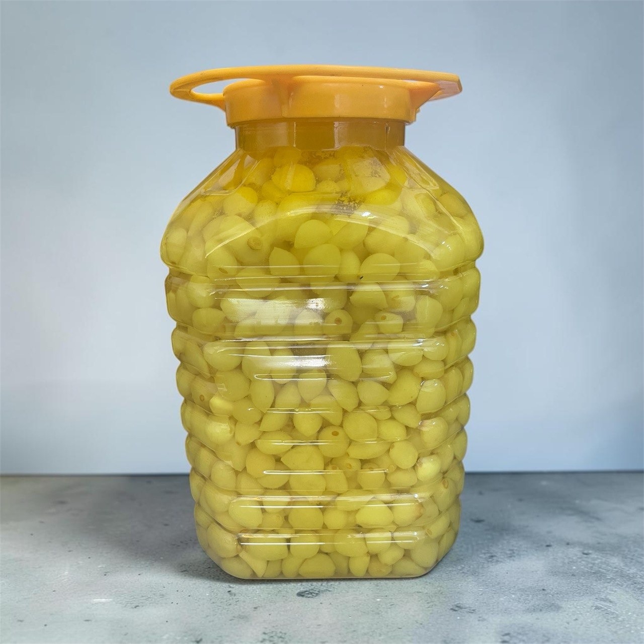 ترشی سیر مروارید پت 6 کیلویی زاچکان