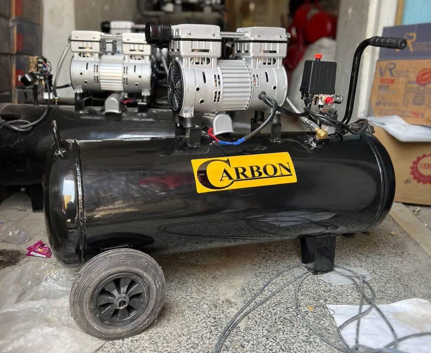 پمپ کمپرسور باد 100 لیتری سایلنت دو سیلندر کربن CARBON مدل 100L