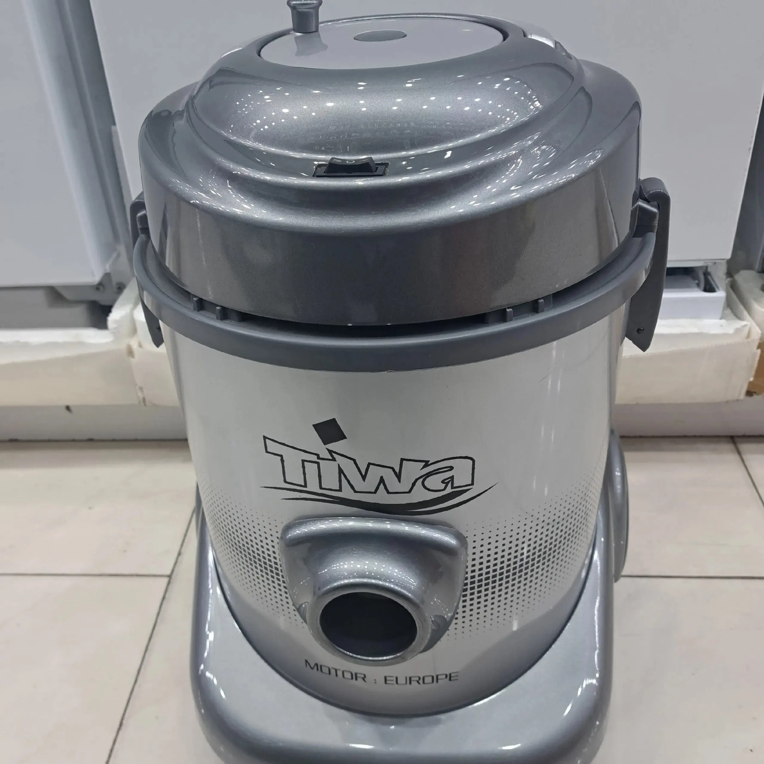 جاروبرقی سطلی تیوا 3200