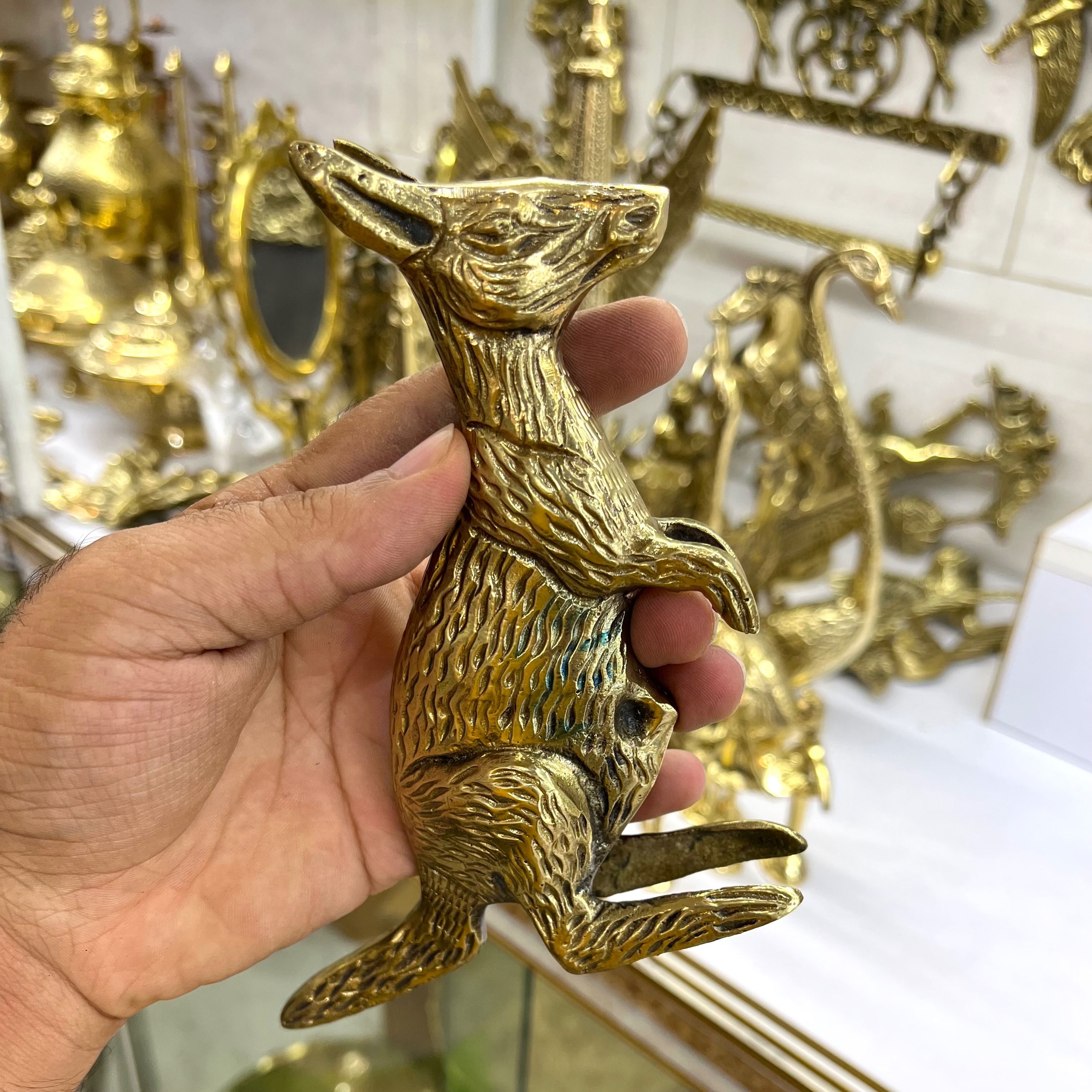 مجسمه (تندیس) حیوانات طرح کانگورو جنس برنج (برنز)