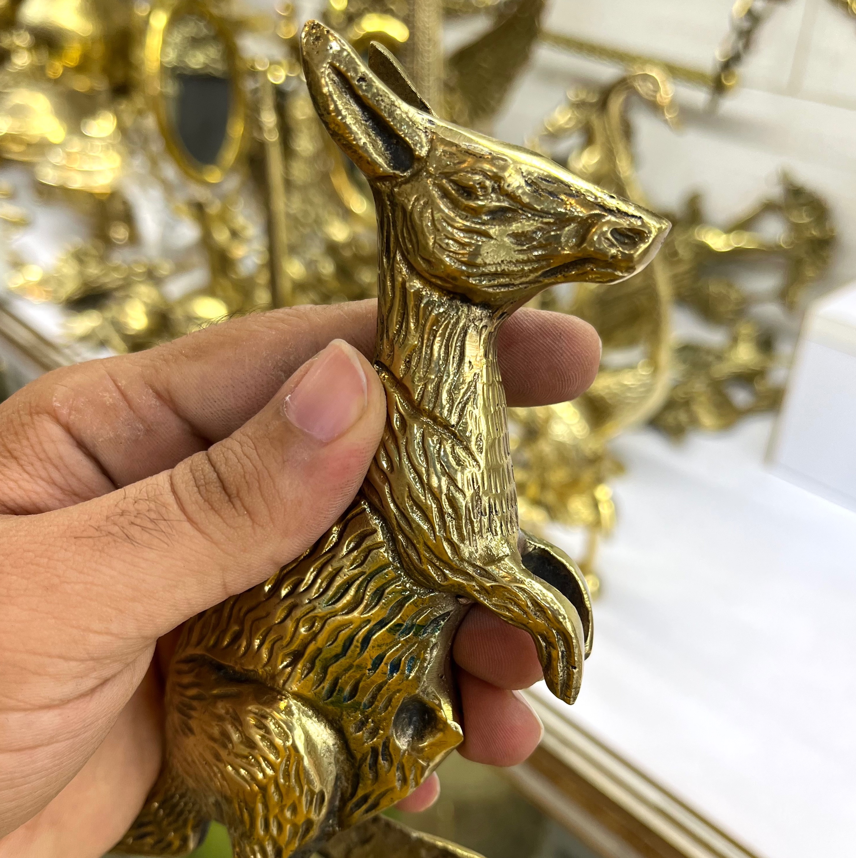 مجسمه (تندیس) حیوانات طرح کانگورو جنس برنج (برنز)