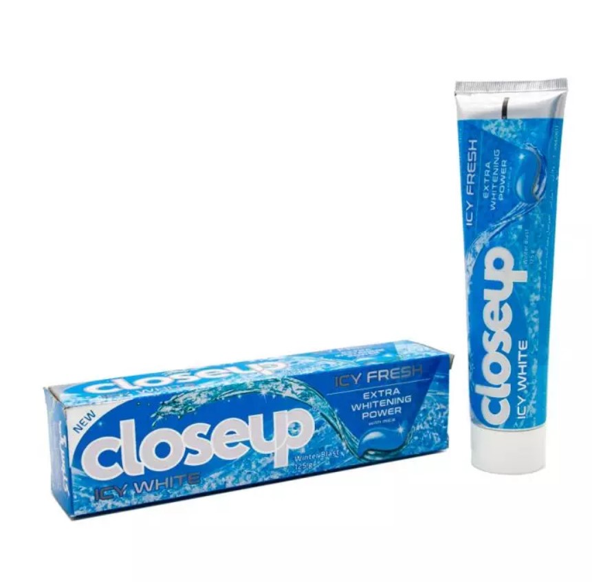 خمیردندان سفید کننده خنک کننده آیسی فرش کلوس آپ Icy Fresh Winter Blast Toothpaste Closeup
