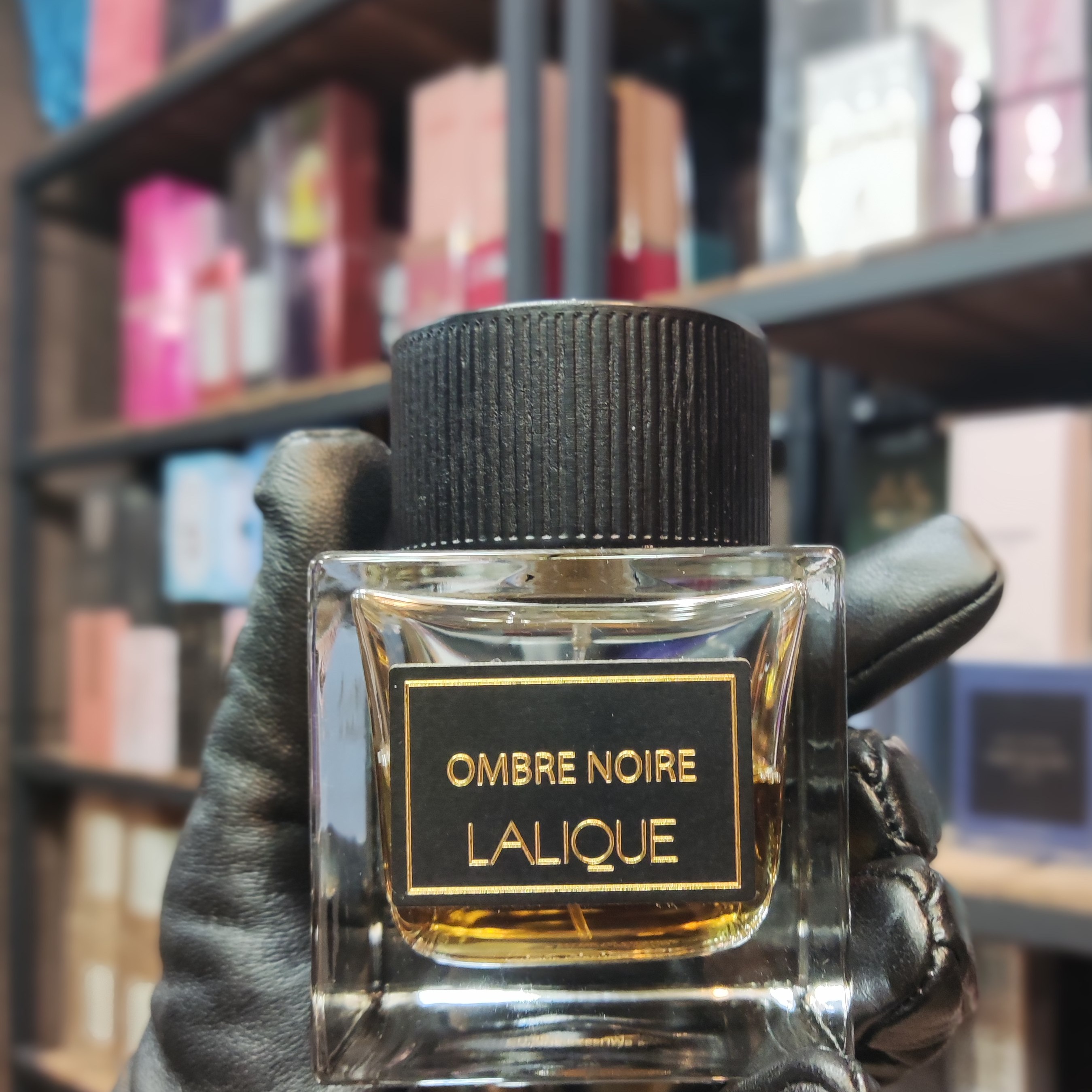 دکانت ( دستریز ) عطر لالیک آمبر نویر LALIQUE - Ombre Noire از عطر اورجینال 