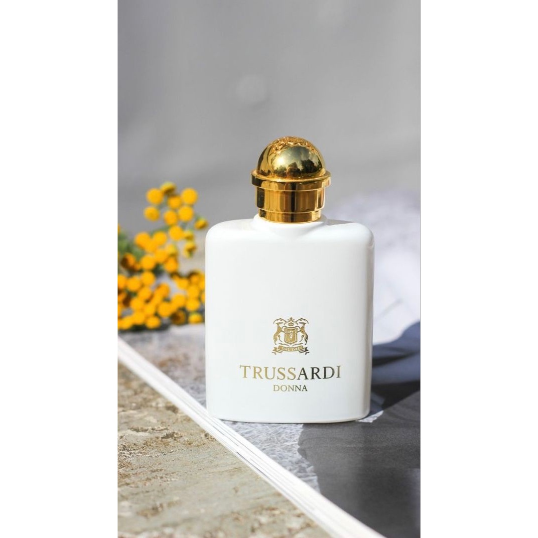 عطر تروساردی دونا اصل لوزی سوییس گرمی(دکانت) Trussardi Donna