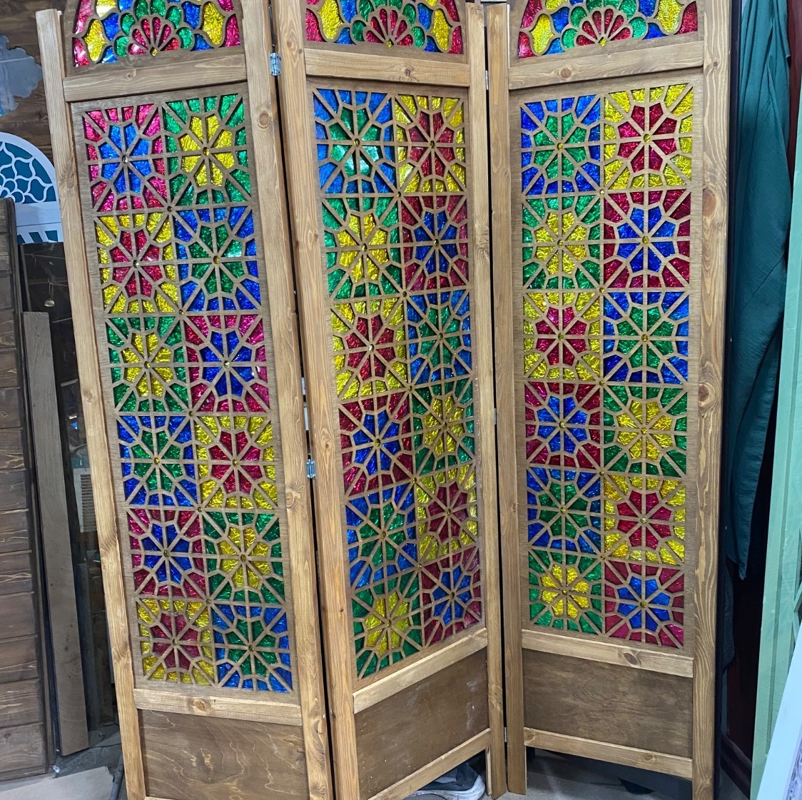 پاراوان وپارتیشن چوبی سنتی رنگی