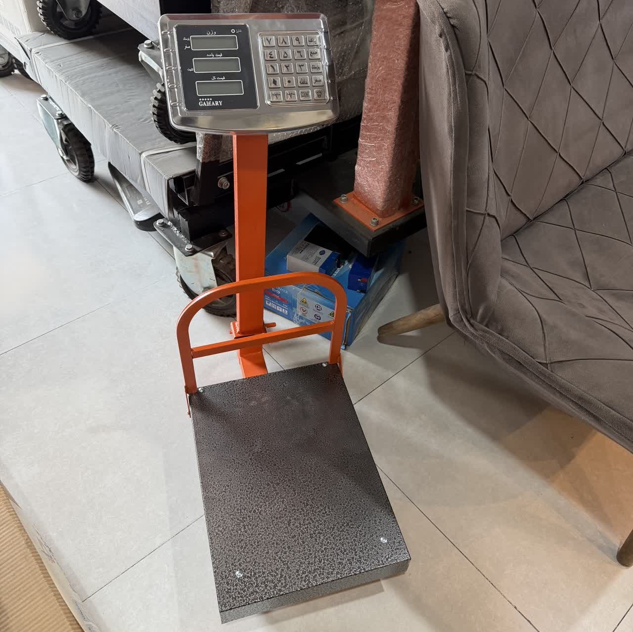 باسکول 200 کیلویی تاشو (پس کرایه)