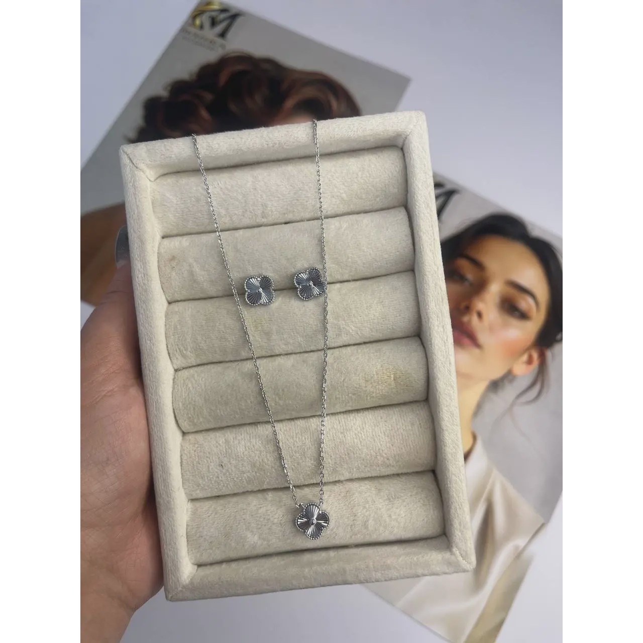 نیم ست ونکلیف نقره ای سایز ریز
