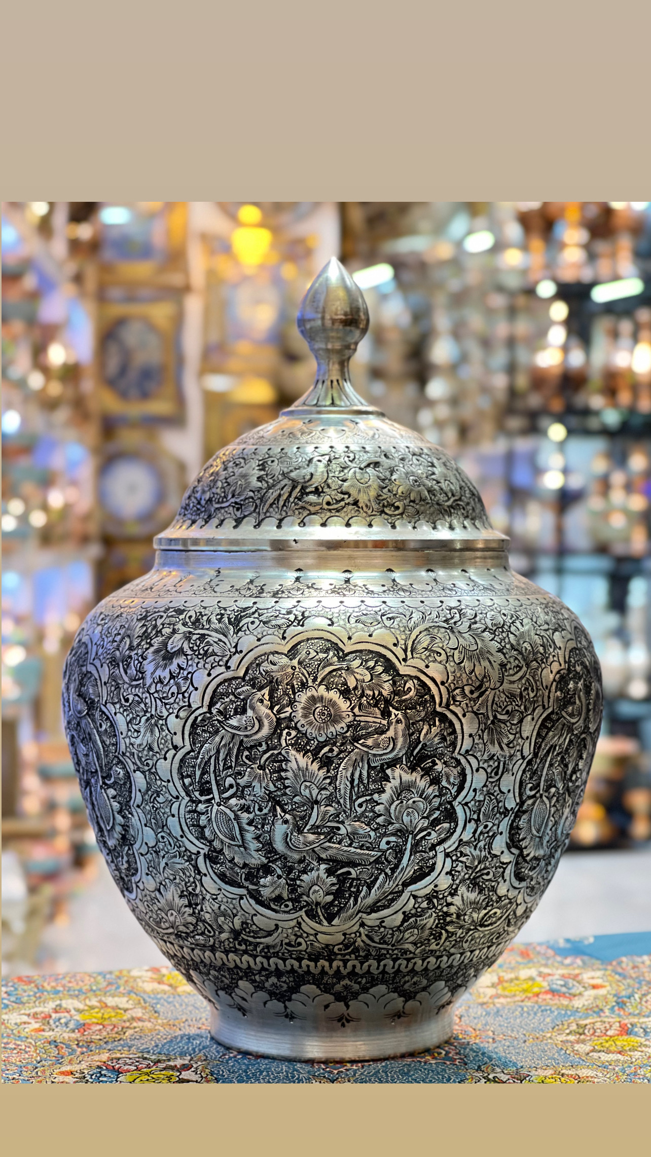 قندان سیبی بزرگ قلمزی گل ومرغ سیاه قلم