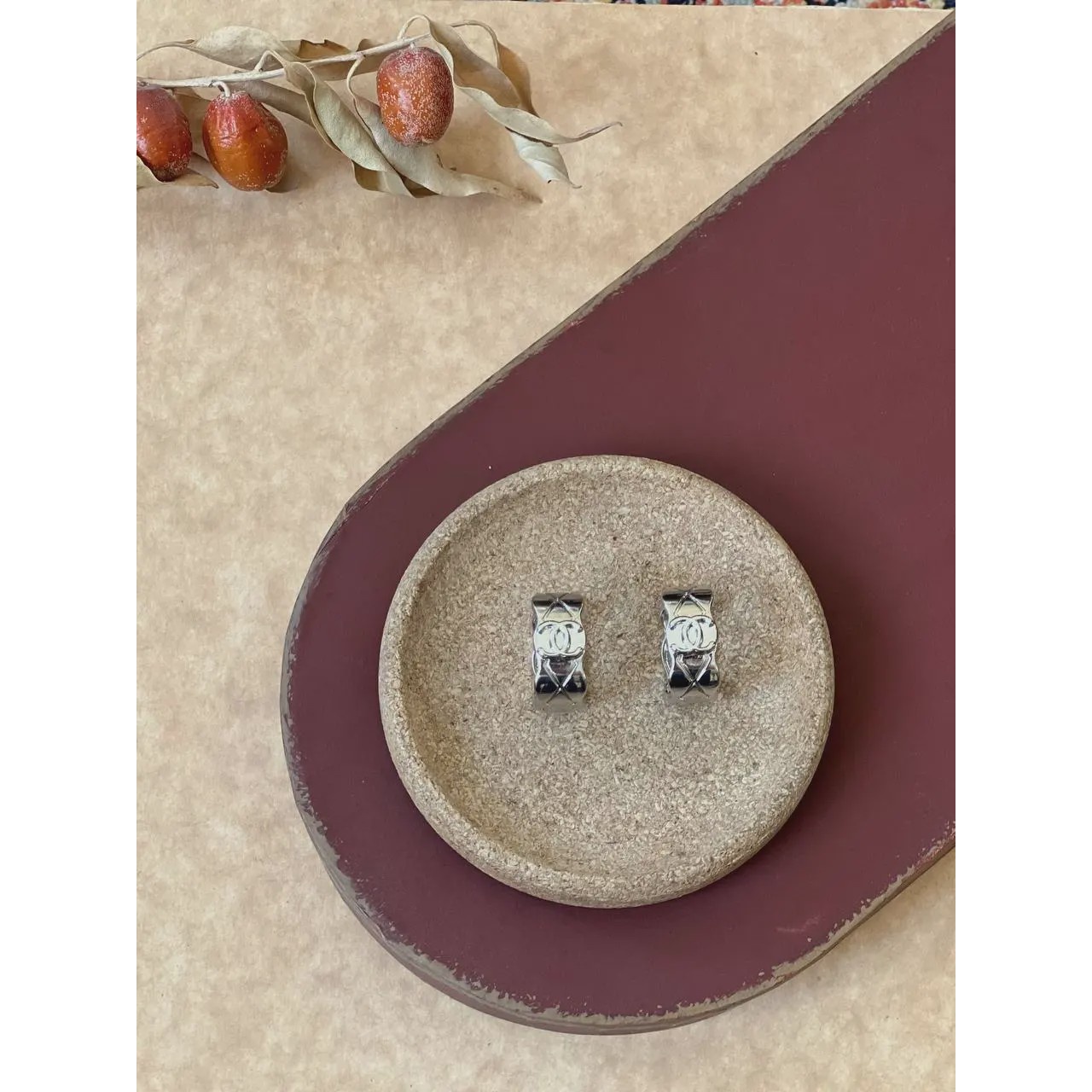 گوشواره استیل رنگ ثابت طرح ورساچه