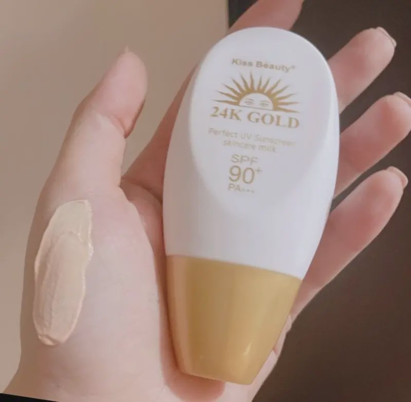 ضدآفتاب رنگی طلا 24k 90spf