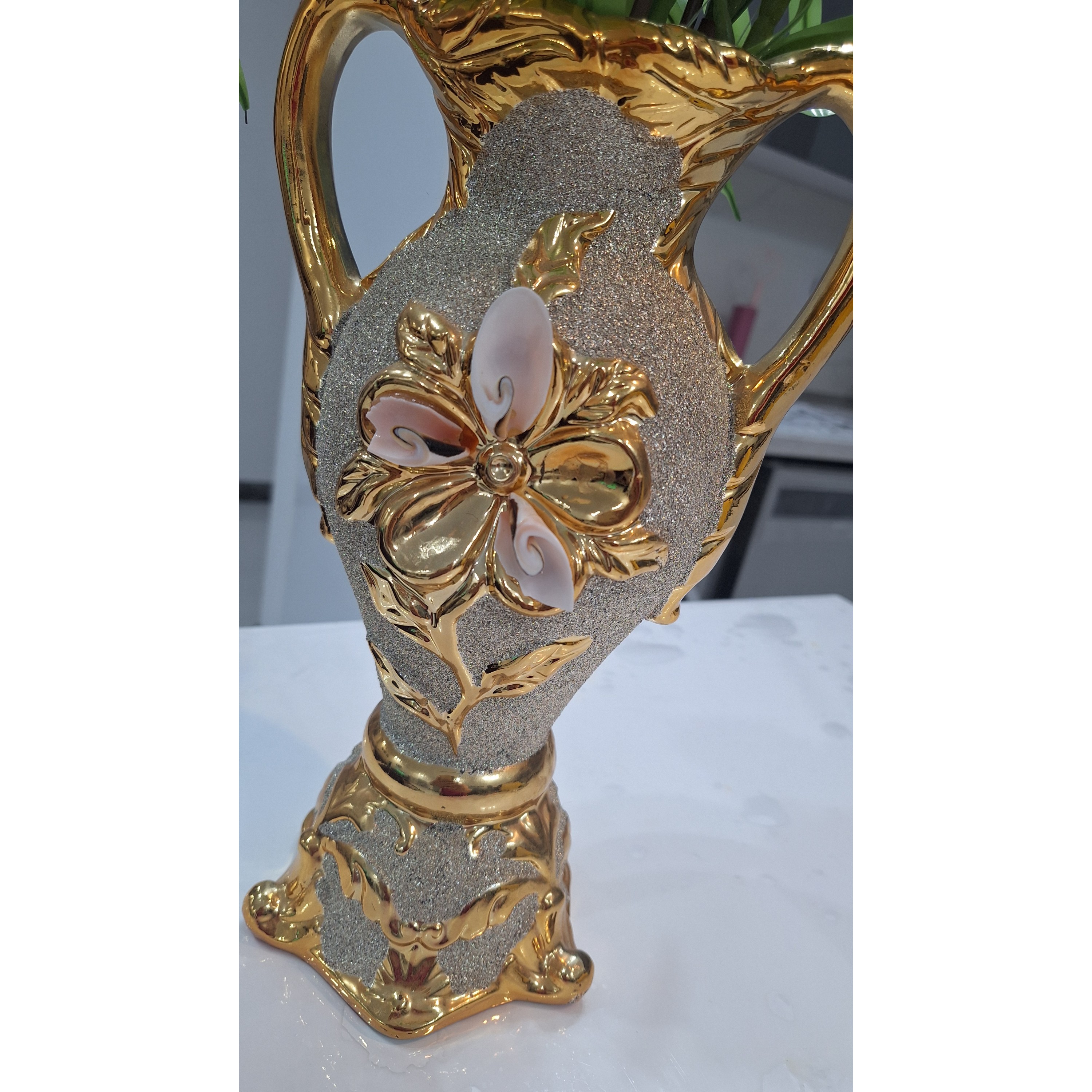 گلدان طلایی جدید