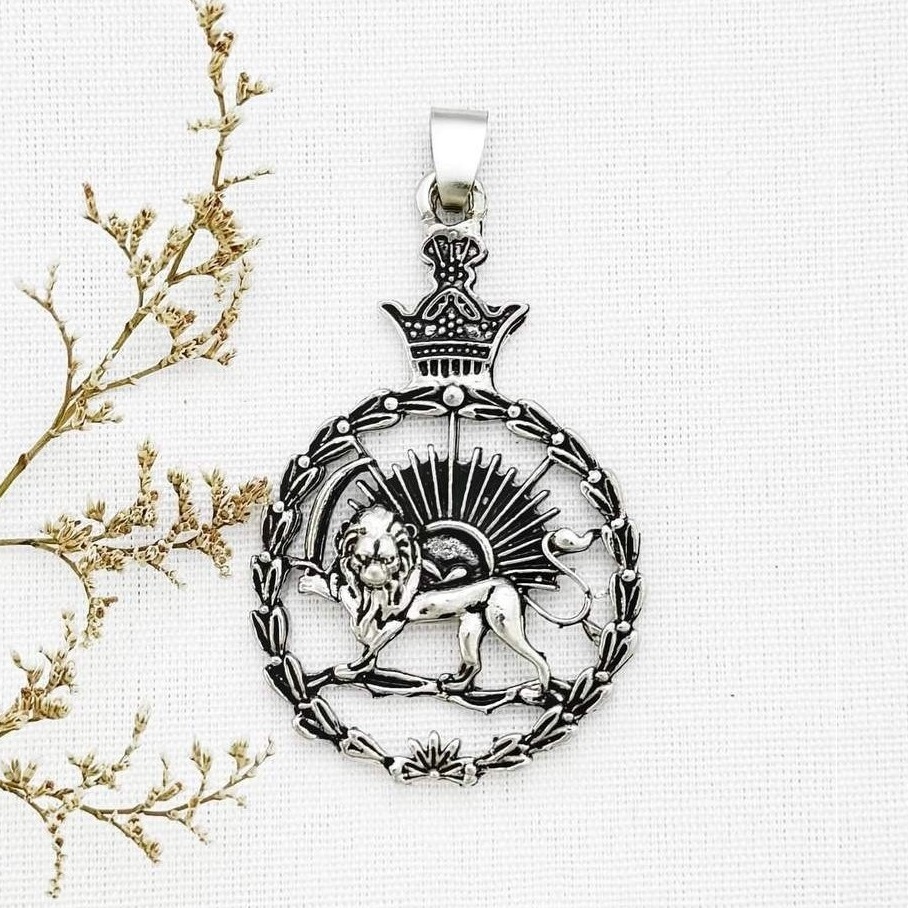 گردنبند طلاروس طرح شیر