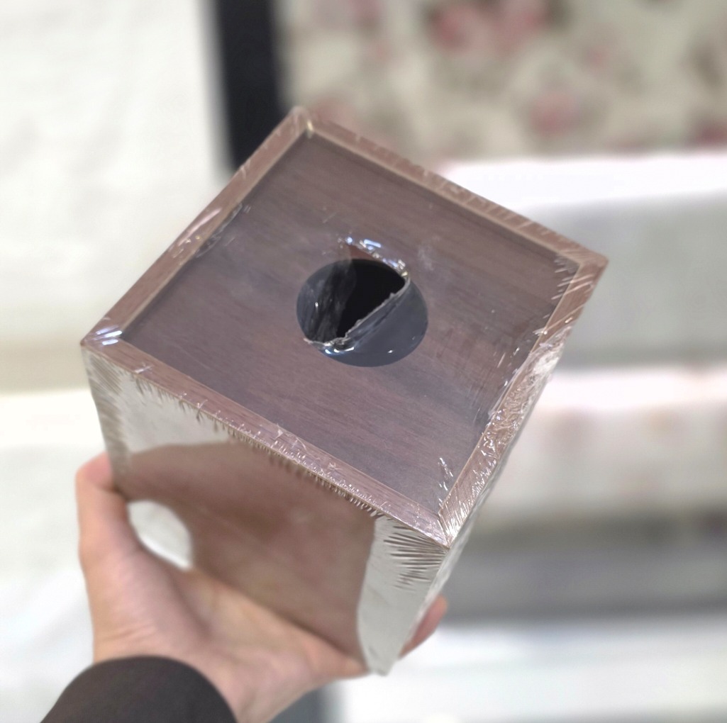 جا دستمال رولی مربع چوبی 