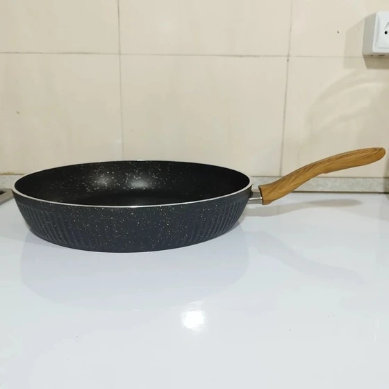 تابه تک دسته سایز 32 اویز EVIZ گرانیتی فورج مدل السا کد EVP-FP01032