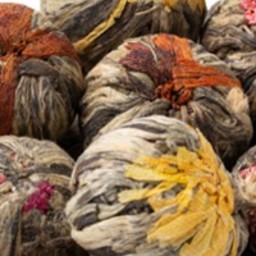 چای سفید بلومینگ   توپی1 کیلویی آقای زعفران