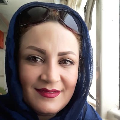 نادیا منصوری